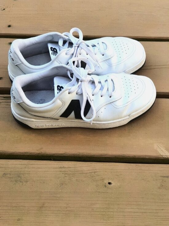 Athletic_Shoes